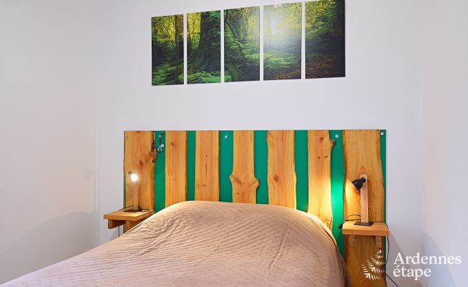 Ger�umiges Ferienhaus in Charleville f�r 15 Personen mit 7 Schlafzimmern, Sauna, Holzofen und privater Terrasse am Wasser