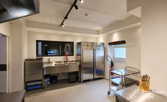 Gerumiges Loft fr 24 Personen in Chaudfontaine mit 10 Schlafzimmern, Wellness mit Sauna und Jacuzzi und Privatterrasse