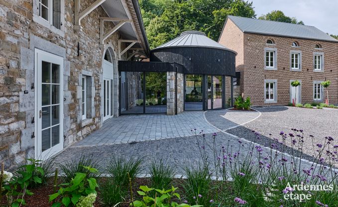 Gerumiges Loft fr 24 Personen in Chaudfontaine mit 10 Schlafzimmern, Wellness mit Sauna und Jacuzzi und Privatterrasse