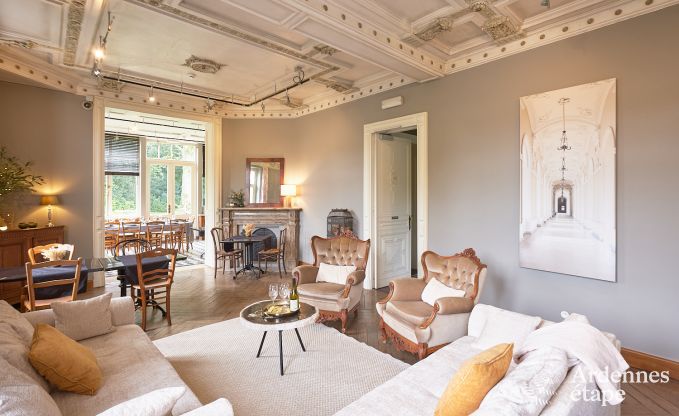 Gerumiges Loft in Chimay fr 14 Personen mit 6 Schlaf- und Badezimmern, Jacuzzi und Privatgarten