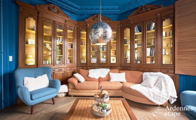 Gerumiges Loft in Chimay fr 14 Personen mit 6 Schlaf- und Badezimmern, Jacuzzi und Privatgarten