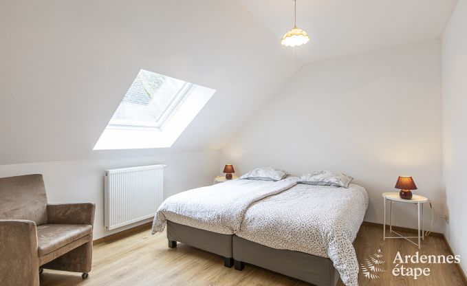 Charmantes Ferienhaus in Chimay f�r 12 Personen mit Sauna, Spielzimmer und privatem Garten