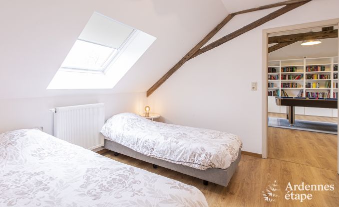 Charmantes Ferienhaus in Chimay f�r 12 Personen mit Sauna, Spielzimmer und privatem Garten