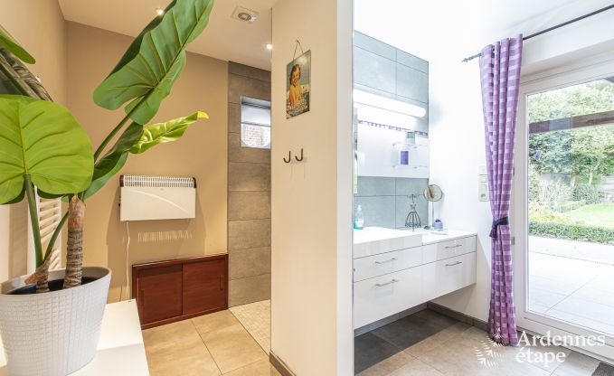 Charmantes Ferienhaus in Chimay f�r 12 Personen mit Sauna, Spielzimmer und privatem Garten