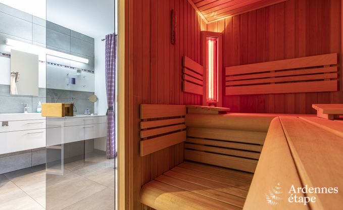 Charmantes Ferienhaus in Chimay f�r 12 Personen mit Sauna, Spielzimmer und privatem Garten