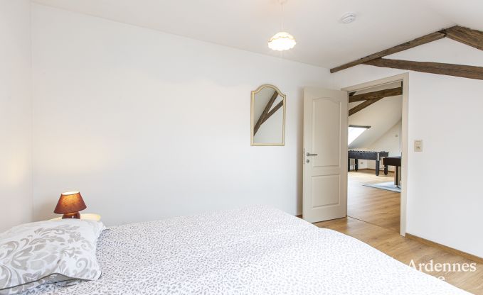 Charmantes Ferienhaus in Chimay f�r 12 Personen mit Sauna, Spielzimmer und privatem Garten