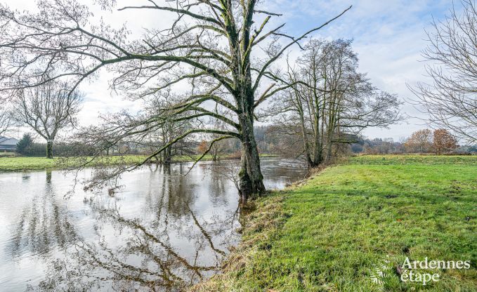 Charmantes Chalet f�r 5 am Ufer der Semois in Chiny, Gaume