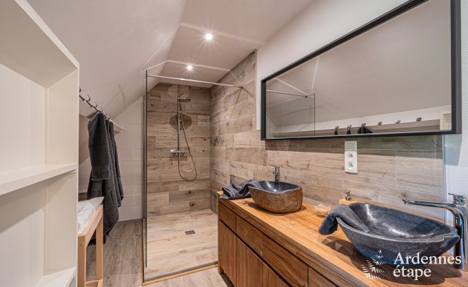 Luxusferienhaus in Ciney: Haus fr 8 Personen mit Innenpool, Sauna und Privatgarten