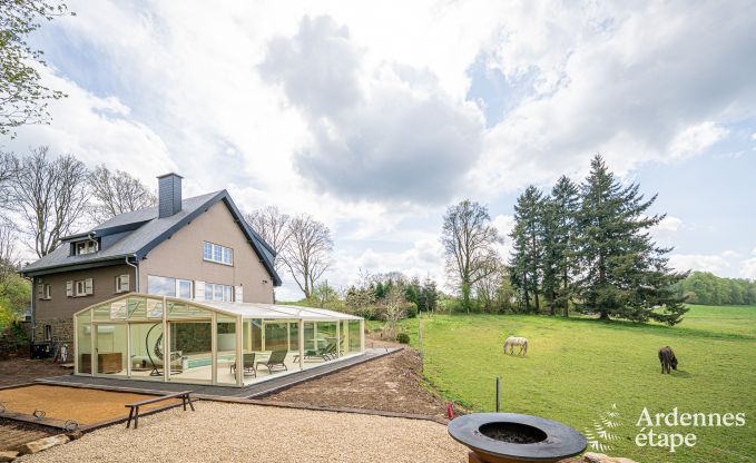Luxusferienhaus in Ciney: Haus fr 8 Personen mit Innenpool, Sauna und Privatgarten