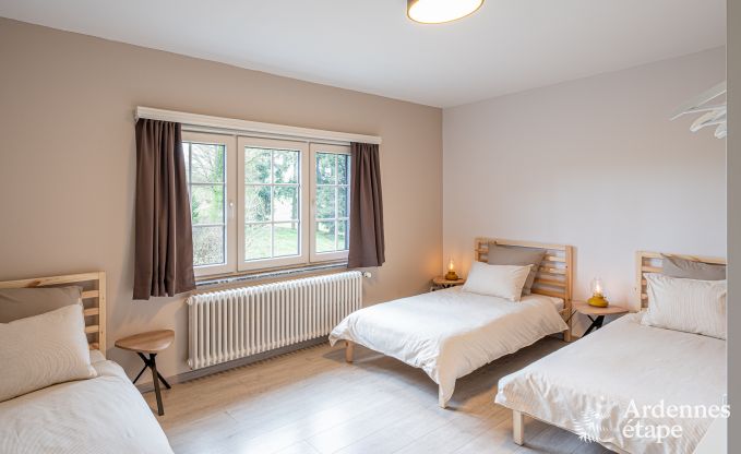 Luxusferienhaus in Ciney: Haus fr 8 Personen mit Innenpool, Sauna und Privatgarten