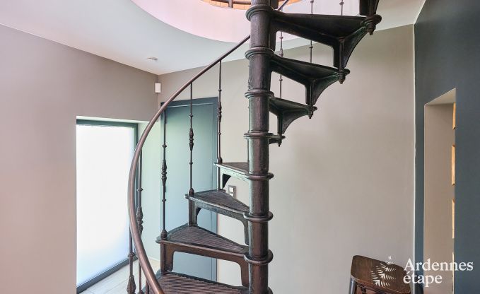 Luxuri�ses Ferienhaus f�r 4 Personen mit Schwimmbad, Sauna und Whirlpool in Ciney