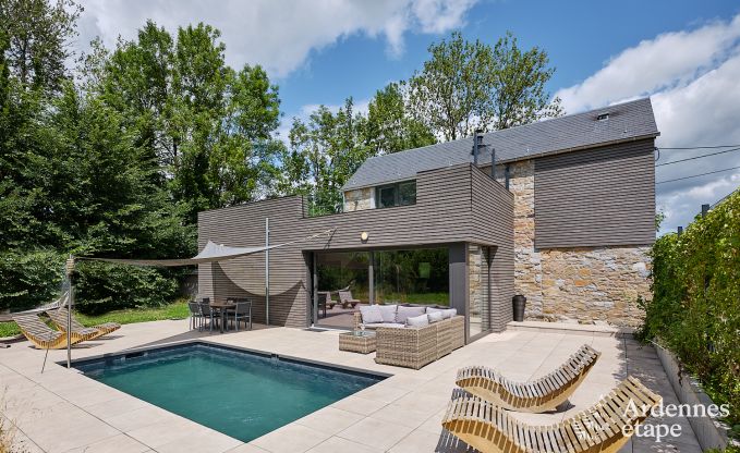 Luxuri�ses Ferienhaus f�r 4 Personen mit Schwimmbad, Sauna und Whirlpool in Ciney