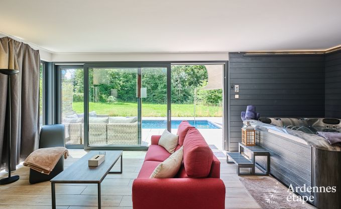 Luxuri�ses Ferienhaus f�r 4 Personen mit Schwimmbad, Sauna und Whirlpool in Ciney