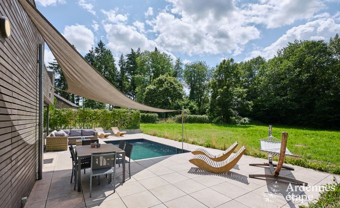 Luxuri�ses Ferienhaus f�r 4 Personen mit Schwimmbad, Sauna und Whirlpool in Ciney