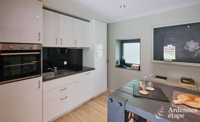 Luxuri�ses Ferienhaus f�r 4 Personen mit Schwimmbad, Sauna und Whirlpool in Ciney