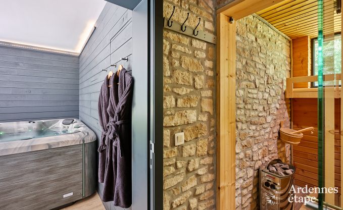 Luxuri�ses Ferienhaus f�r 4 Personen mit Schwimmbad, Sauna und Whirlpool in Ciney