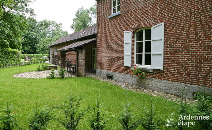 Gem�tliches Ferienhaus f�r 4 Personen in Ciney mit privatem Garten und Holzofen