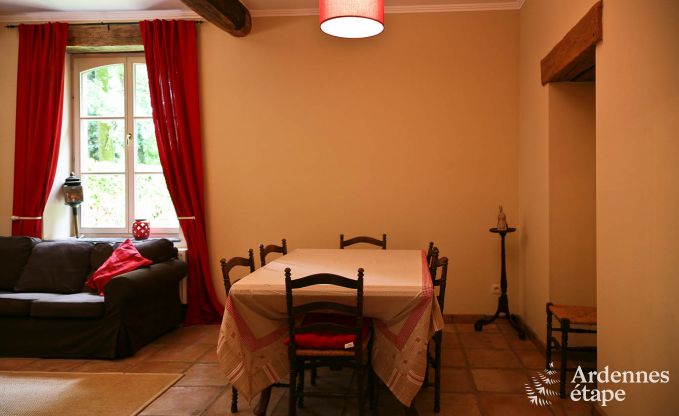 Gem�tliches Ferienhaus f�r 4 Personen in Ciney mit privatem Garten und Holzofen