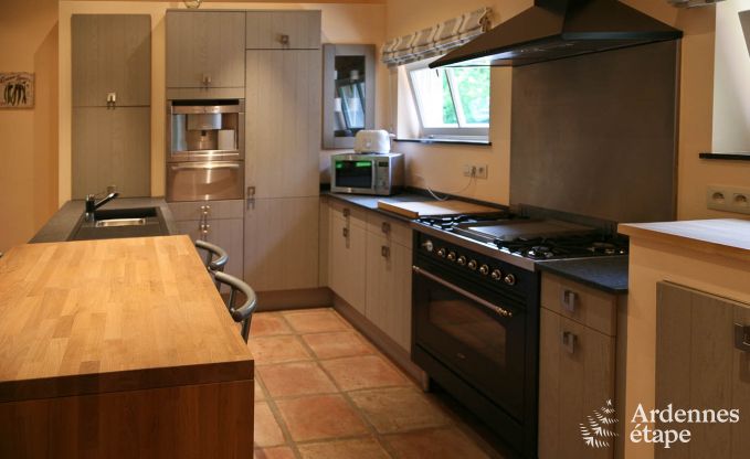 Gem�tliches Ferienhaus f�r 4 Personen in Ciney mit privatem Garten und Holzofen