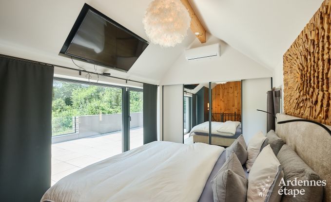 Luxuri�ses Ferienhaus f�r 4 Personen mit Schwimmbad, Sauna und Whirlpool in Ciney