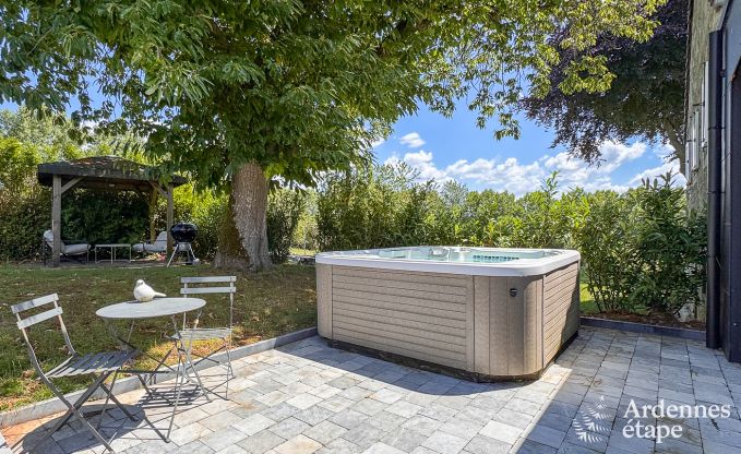 Charmantes H�uschen f�r 2 Personen in Clavier mit Schlafzimmer, Badezimmer, Jacuzzi und Privatgarten