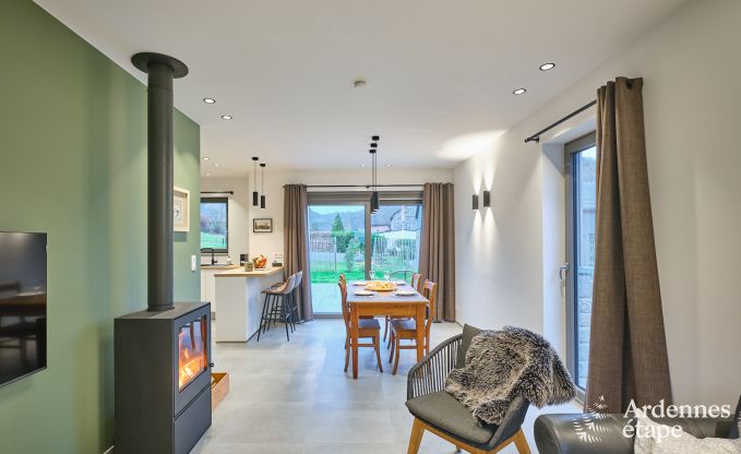 Moderne Ferienwohnung im Zentrum von Coo f�r 4 Personen mit privatem Garten und Terrasse