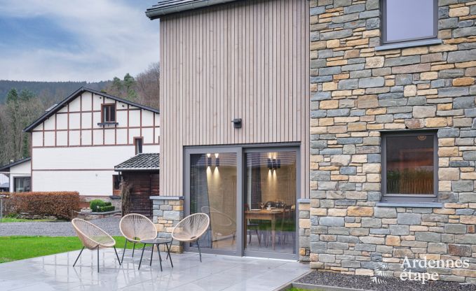 Aufenthalt mit 20 Personen in 3 Ferienhusern auf demselben Gelnde in Coo