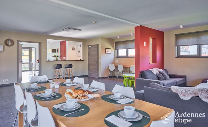 Aufenthalt mit 20 Personen in 3 Ferienhusern auf demselben Gelnde in Coo