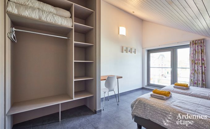 Aufenthalt mit 20 Personen in 3 Ferienhusern auf demselben Gelnde in Coo