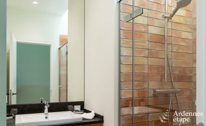 Chalet in Couvin f�r 8 Personen: komfortables Ferienhaus mit Sauna und Panoramablick