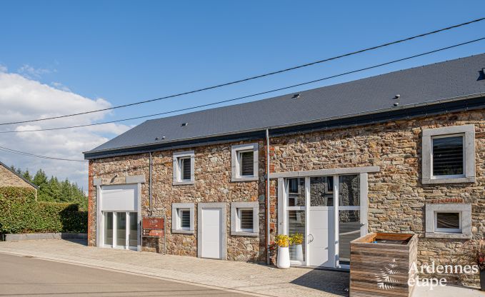 Gerumige Ferienvilla in Daverdisse fr 14 Personen mit 5 Schlaf- und Badezimmern, Wellnesseinrichtungen und Privatgarten