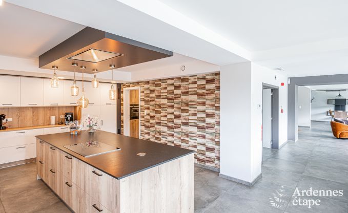 Gerumige Luxusvilla in Daverdisse fr 22 Personen mit 11 Schlafzimmern, Hallenbad, Sauna und Whirlpool