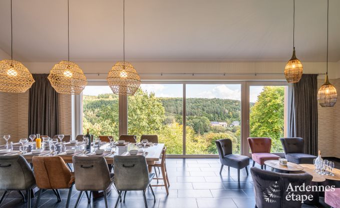 Gerumige Ferienvilla in Daverdisse fr 14 Personen mit 5 Schlaf- und Badezimmern, Wellnesseinrichtungen und Privatgarten