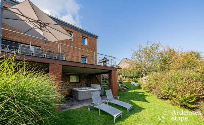 Gerumige Ferienvilla in Daverdisse fr 14 Personen mit 5 Schlaf- und Badezimmern, Wellnesseinrichtungen und Privatgarten