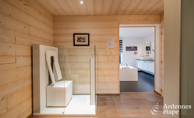 Gerumige Ferienvilla in Daverdisse fr 14 Personen mit 5 Schlaf- und Badezimmern, Wellnesseinrichtungen und Privatgarten