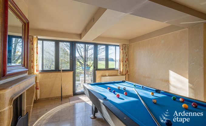 Ger�umiges Ferienhaus f�r 20 Personen mit 10 Schlafzimmern, Sauna, Jacuzzi und Spielzimmer in der N�he von Dinant