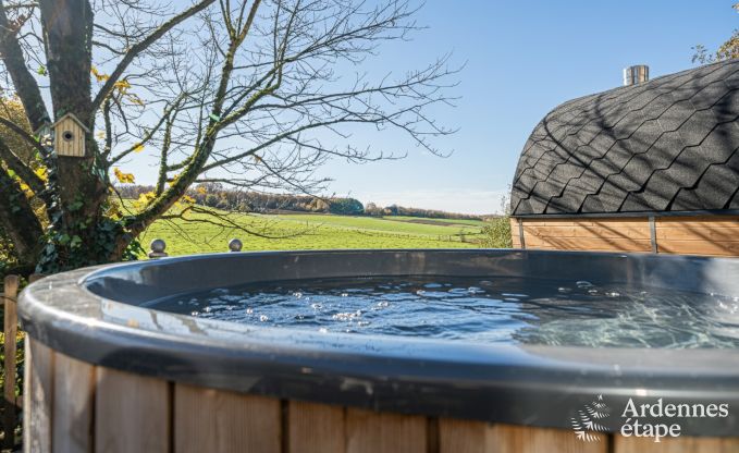 Ger�umiges Ferienhaus f�r 20 Personen mit 10 Schlafzimmern, Sauna, Jacuzzi und Spielzimmer in der N�he von Dinant