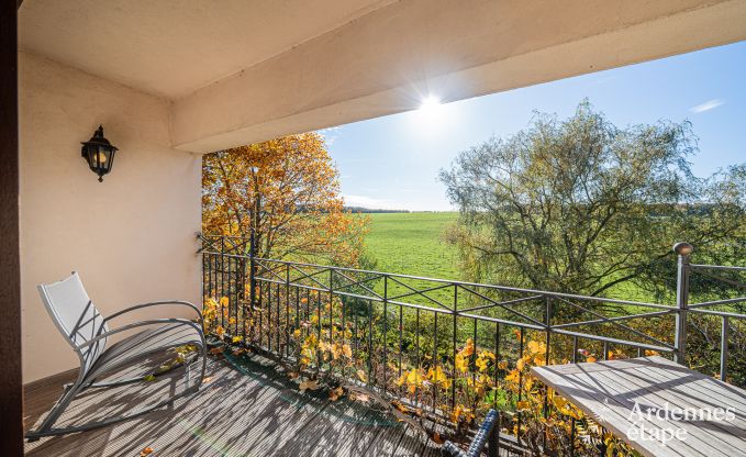 Ger�umiges Ferienhaus f�r 20 Personen mit 10 Schlafzimmern, Sauna, Jacuzzi und Spielzimmer in der N�he von Dinant