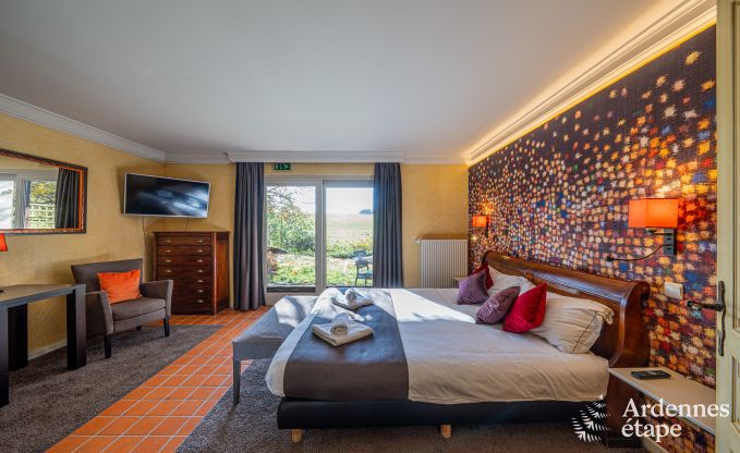 Ger�umiges Ferienhaus f�r 20 Personen mit 10 Schlafzimmern, Sauna, Jacuzzi und Spielzimmer in der N�he von Dinant