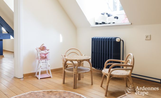 Gerumiges Ferienhaus mit Pool in Dinant, Ardennen