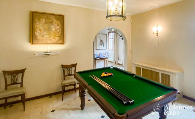 Gerumiges Ferienhaus mit Pool in Dinant, Ardennen