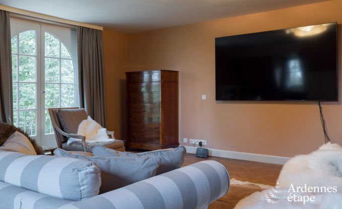 Ger�umiges Ferienhaus mit Pool in Dinant, Ardennen