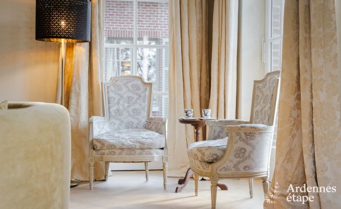 Ger�umiges Ferienhaus mit Pool in Dinant, Ardennen