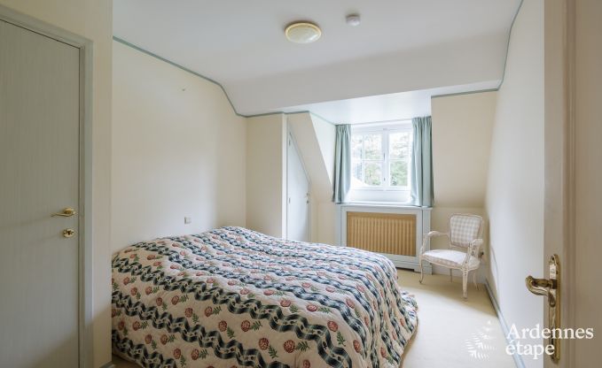 Gerumiges Ferienhaus mit Pool in Dinant, Ardennen