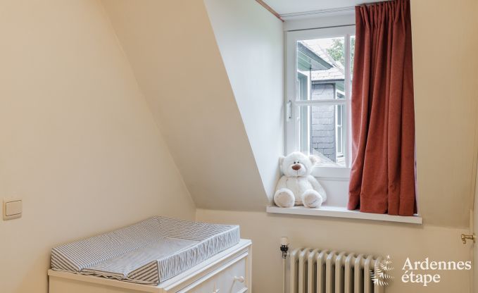 Gerumiges Ferienhaus mit Pool in Dinant, Ardennen