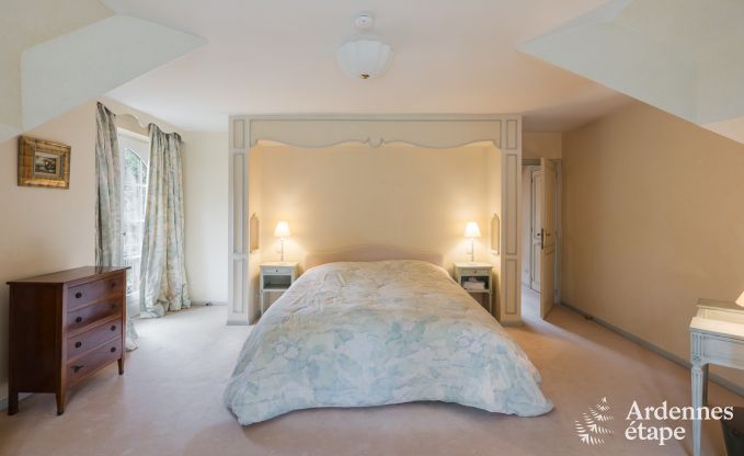 Gerumiges Ferienhaus mit Pool in Dinant, Ardennen