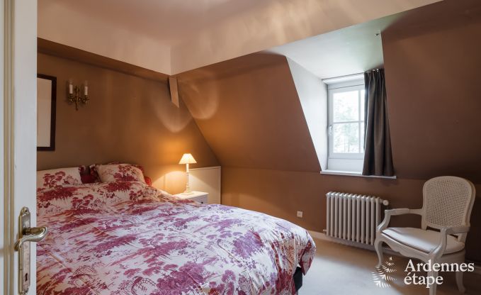 Gerumiges Ferienhaus mit Pool in Dinant, Ardennen