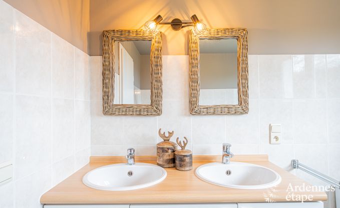 Gemtliches und charmantes Chalet fr Naturliebhaber in Dion, Ardennen