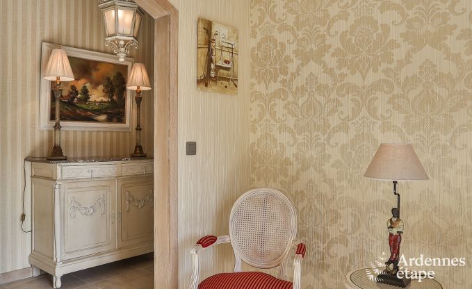 Luxusvilla f�r 8 Personen in Doische: Infrarotkabine, Jacuzzi, Kassettenkamin, Teich und privater Garten