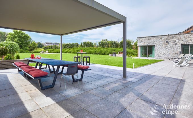 Ferienhaus in Doische: komfortabler Aufenthalt f�r 19 Personen mit Spielzimmer, privatem Garten und in der N�he von Dinant